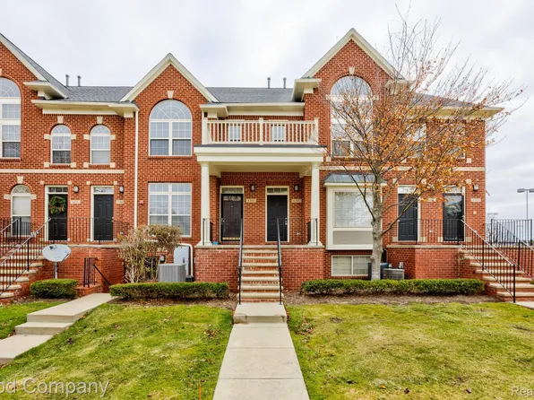 1389 Ashford Ct, Troy, MI 48084