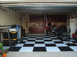 2949 Silver Landing Ln, Dickinson, TX 77539