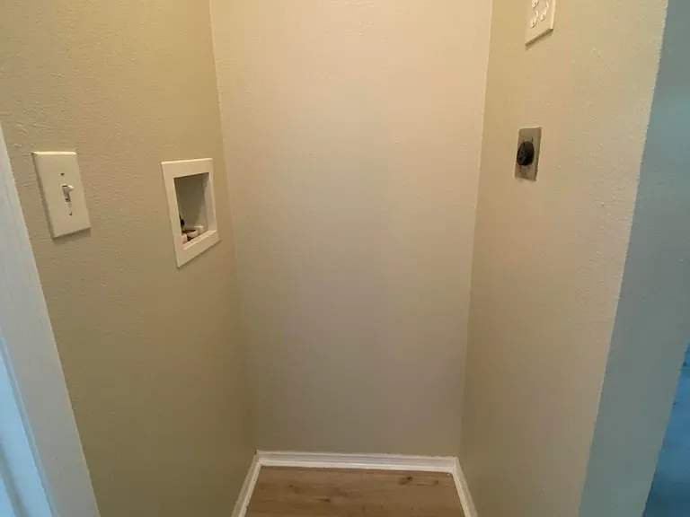 115 NE 2nd St #2 — Photo 7