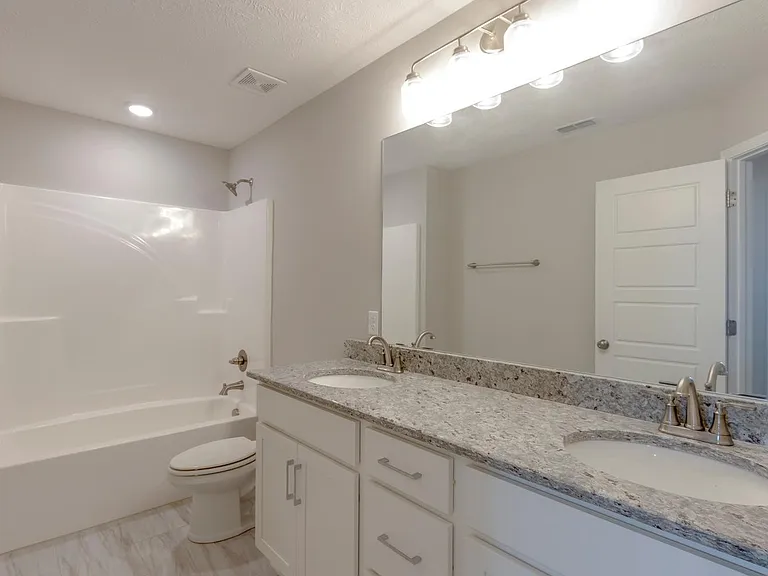 4333 Doral Dr — Photo 20