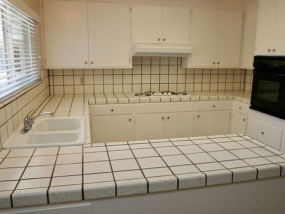 4th image of 661 Nello Dr