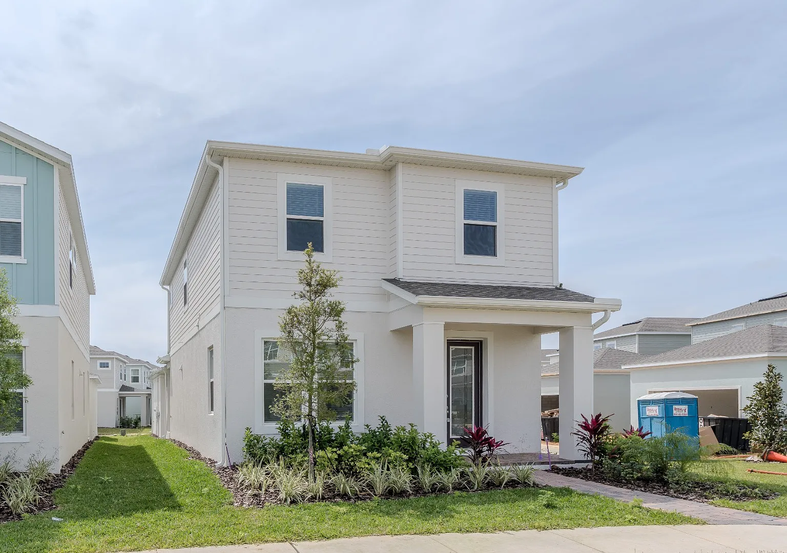 4 bed, 3.0 bath, 2083 sqft, $3,230 — Photo 2