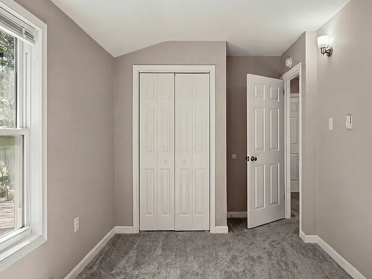 5617 Pembrook Dr — Photo 23