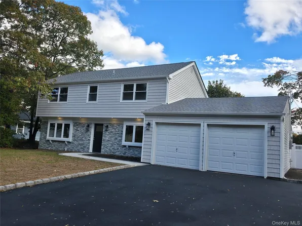 5 Bently Lane, Stony Brook, NY 11790