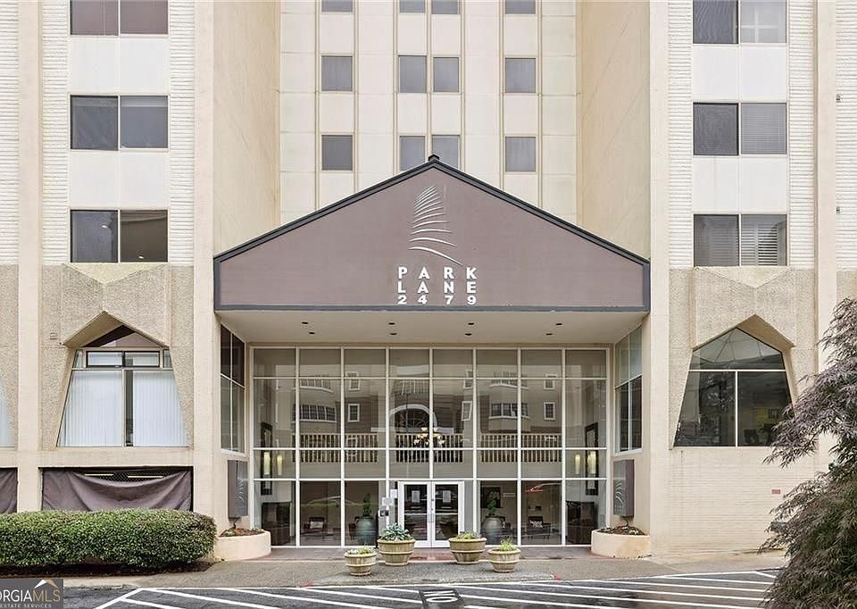1st image of 2479 Peachtree Rd NE APT 203