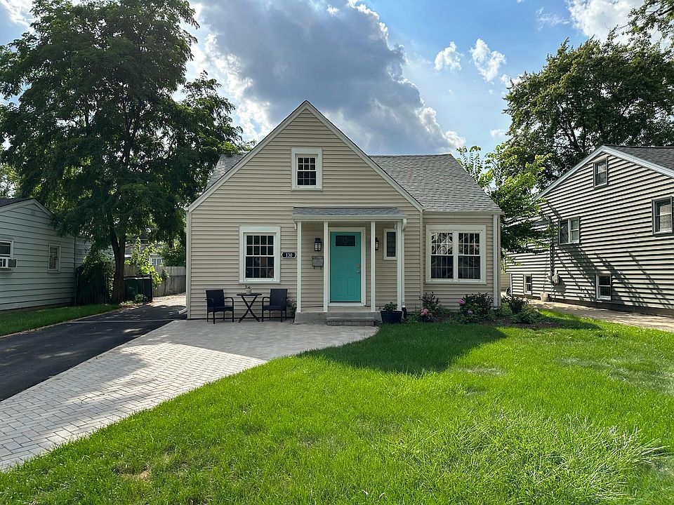 1st image of 130 S Lodge Ln