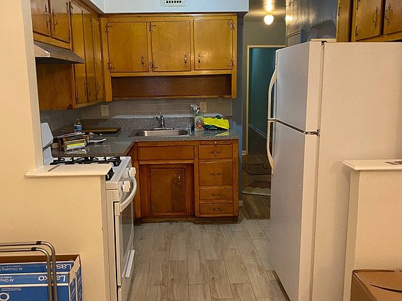 3rd image of 731 E 102nd St