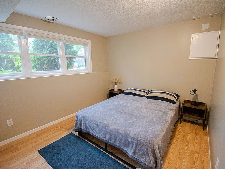 724 20th Ave SW — Photo 15