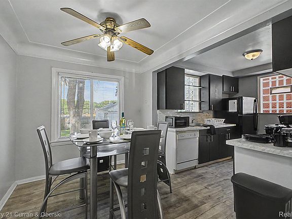 4th image of 20141 Bramford St