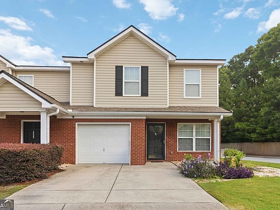 2nd image of 342 Tara Commons Cir