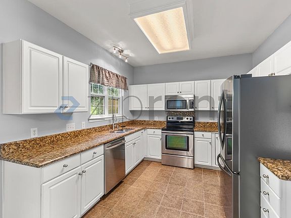 5th image of 6401 Fillian Ln