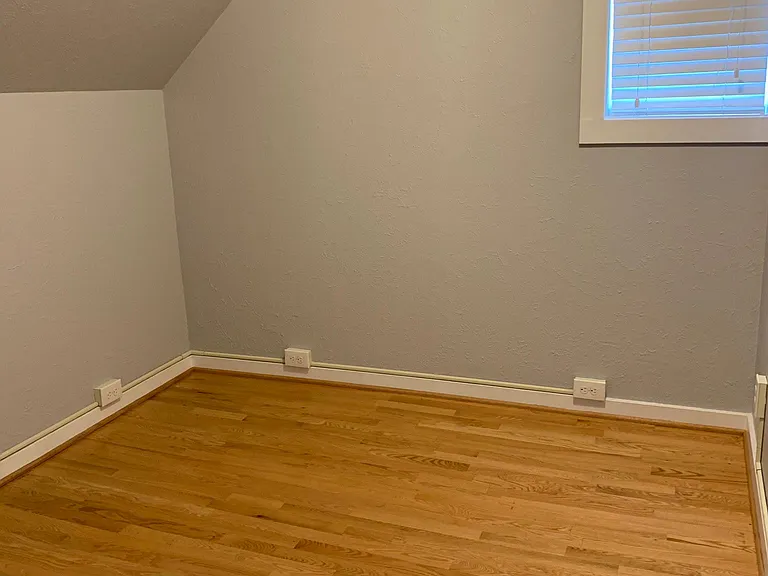 627 N Elati St — Photo 16