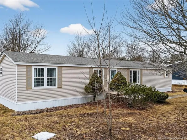 7 Kingfisher St, Moncton, NB E1H 2X8