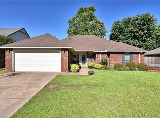 13680 S Poplar St, Glenpool, OK 74033