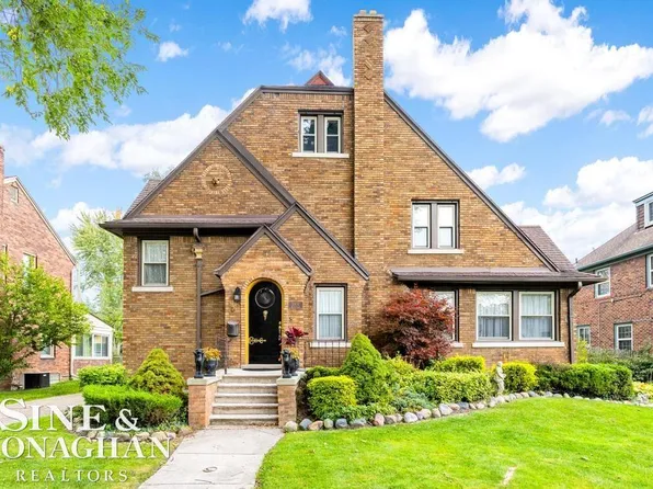 1410 Buckingham Rd, Grosse Pointe Park, MI 48230
