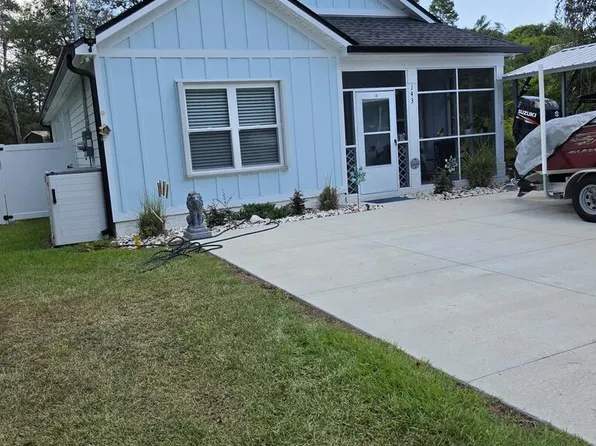 143 Georgia St, Lanark Beach, FL 32322