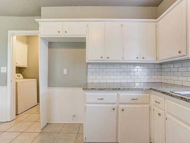 2287 Houston Ave — Photo 17