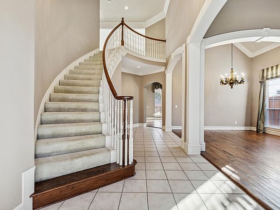 4th image of 2308 Stacia Dr