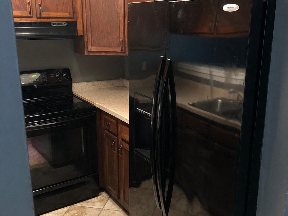 2nd image of 2947 Eagles Crest Cir APT A