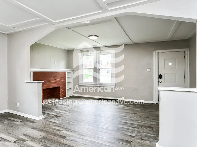 441097_003_living_room_13665072.jpg