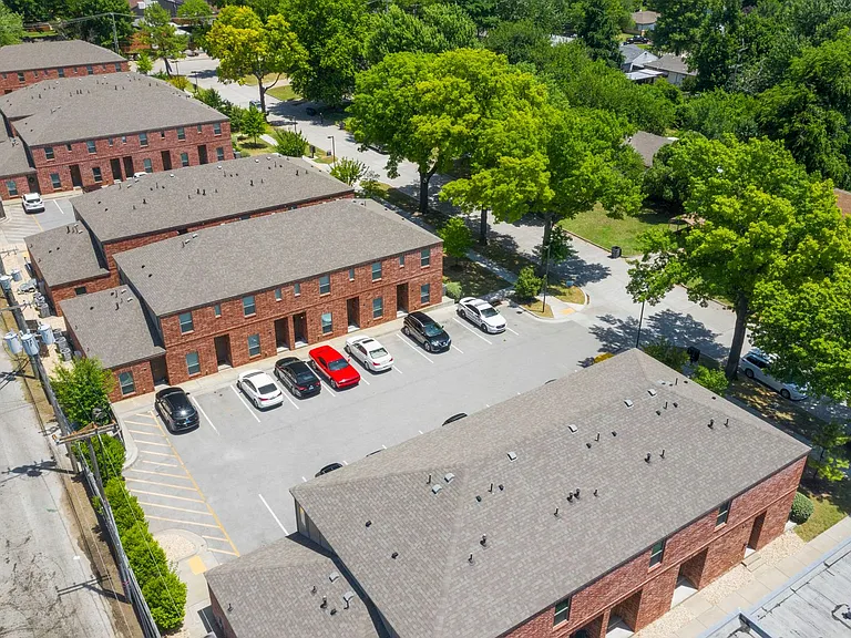 Pin Oak Townhomes — Photo 51