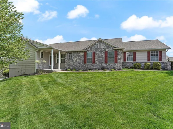 808 S Phipps Woods Ct, Glen Mills, PA 19342