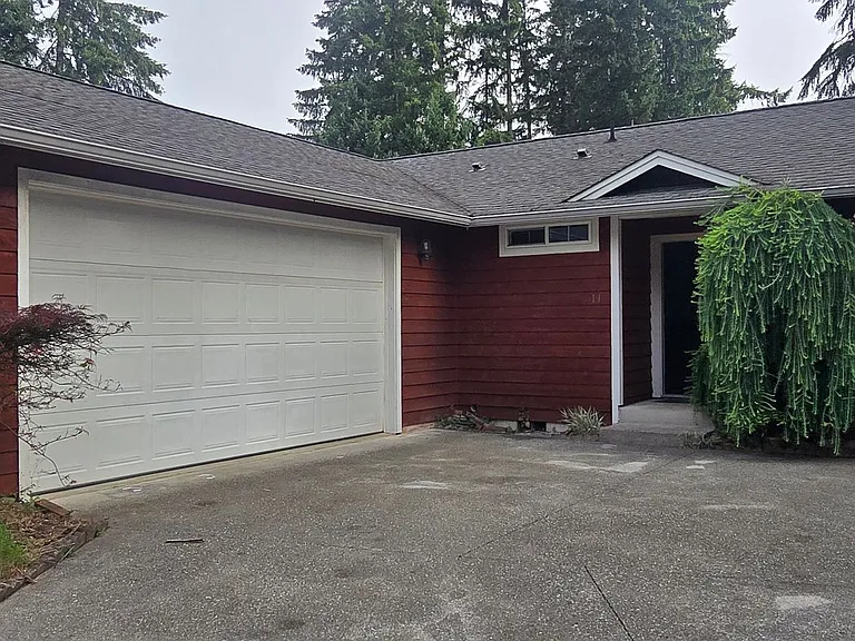 11 E Eld Pl — Photo 1