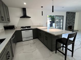 11314 Hayvenhurst Ave, Granada Hills, CA 91344