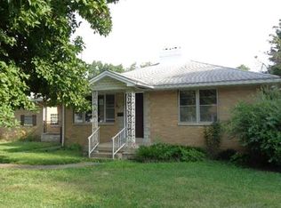 101 Crestwood Dr, Collinsville, IL 62234