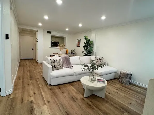 750 N Kings Rd APT 117, Los Angeles, CA 90069