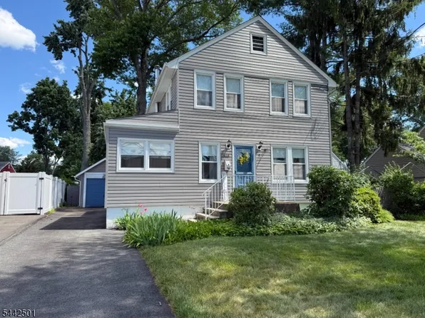 810 Colfax Ave, Pompton Lakes Boro, NJ 07442