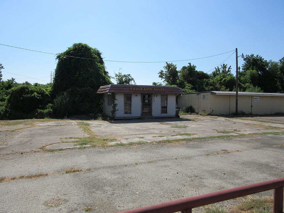 1st image of 608 N Hwy 6