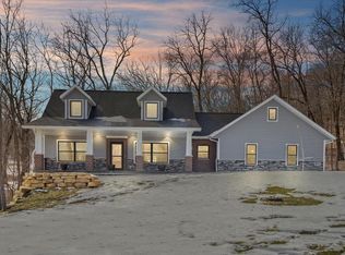 8095 Wildlife Rdg, Dubuque, IA 52003