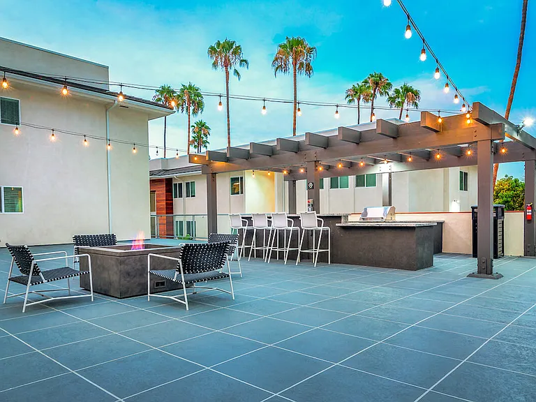 Bixby Hill Apartments — Photo 5