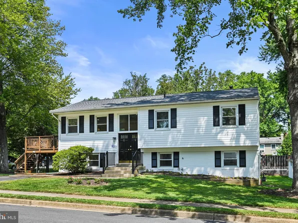 901 Lauren Ln SE, Vienna, VA 22180