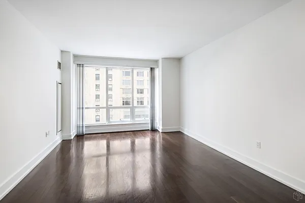 Rented by Halstead Real Estate | media 33