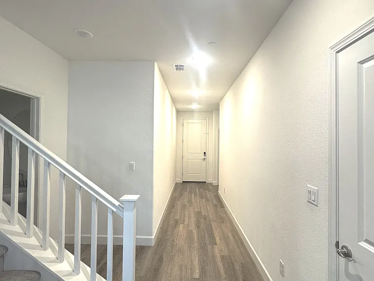 2121 Evening Star Cir — Photo 5