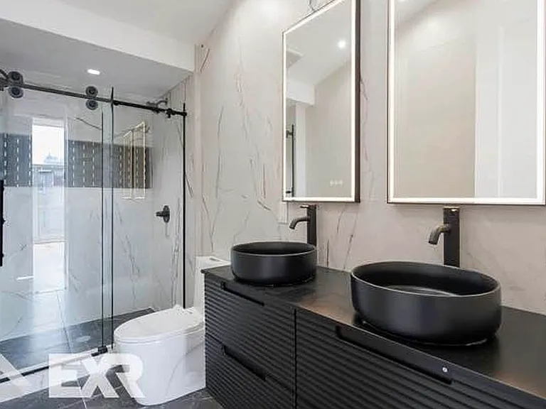 188 Freeman St #2R — Photo 15