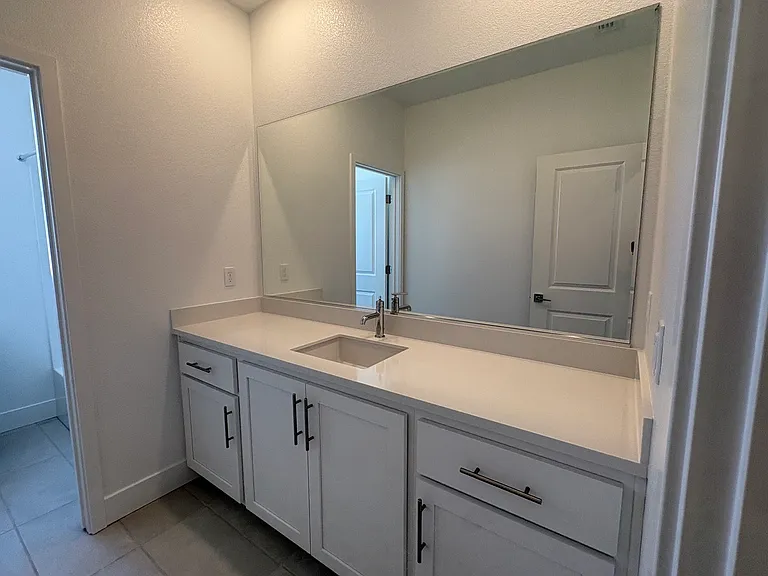7966 Lamplight Dr — Photo 17