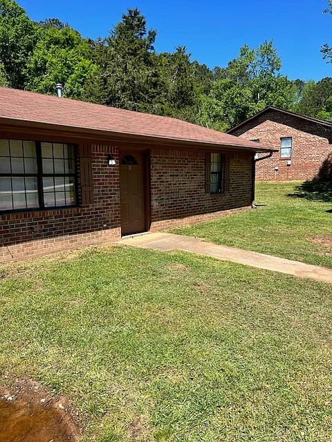 2 bed, 900 sqft, $1,350 — Photo 2