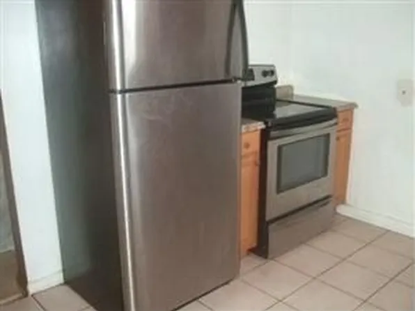 1220 NW 11th St, Fort Lauderdale, FL 33311