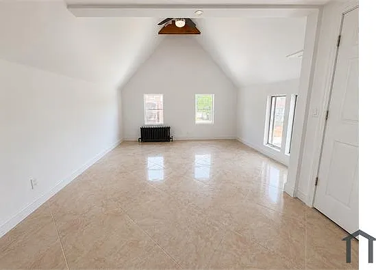 1 bed, $2,484 — Photo 4