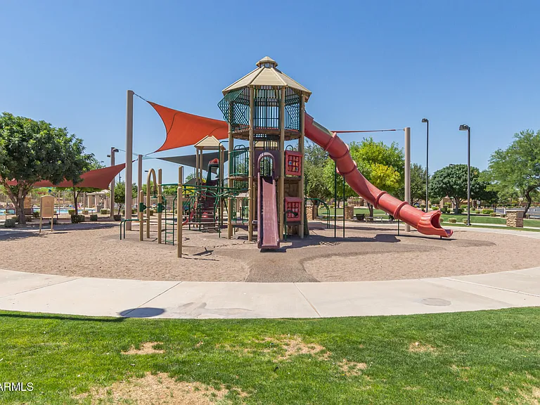 2415 E San Miguel Dr — Photo 32