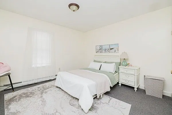2 bed, 950 sqft, $1,800 — Photo 2