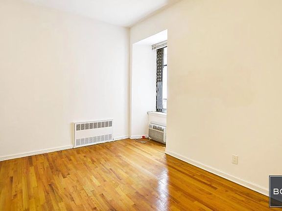 4th image of 310 W 80th St APT 4B