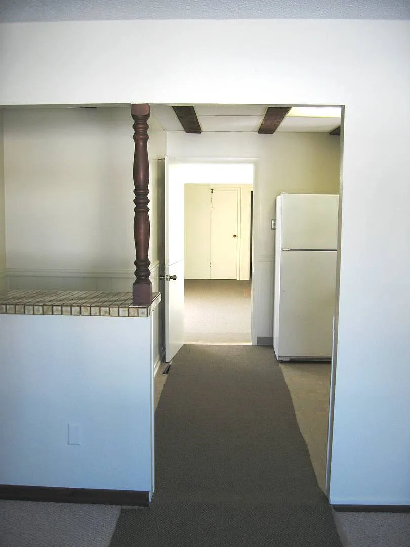 3 Bedroom House w/Garage — Photo 3