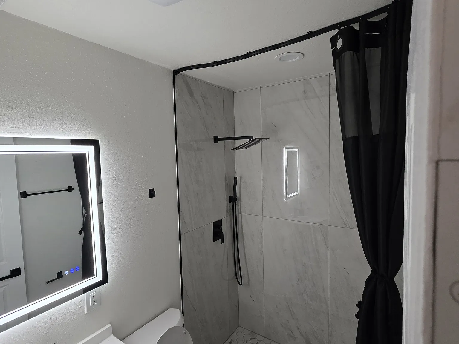 2513 Highland Ave — Photo 2