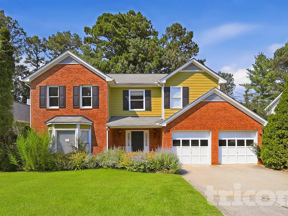 10930 Pinehigh Dr