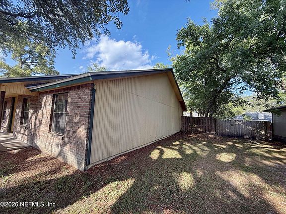 5th image of 12311 AUTUMNBROOK Trail W