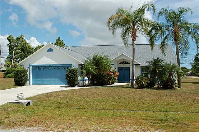 1st image of 2145 SE Heathwood Cir